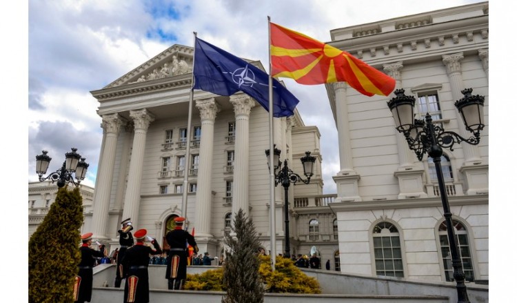 Τα Σκόπια και επισήμως στο ΝΑΤΟ