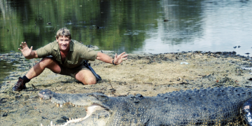 Steve Irwin: 57η επέτειος από τη γέννηση του «Κροκοδειλάκια» (βίντεο)