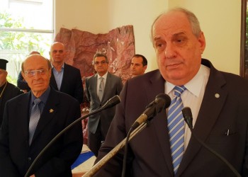 Παμμακεδονική Ομοσπονδία Αυστραλίας: Ανεπιθύμητος ο Τέρενς Κουίκ (ηχητικό)