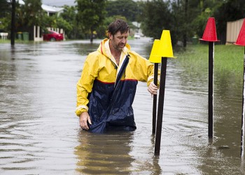 Σοκ στην Αυστραλία από τις πλημμύρες – Κροκόδειλοι βγήκαν στους δρόμους!