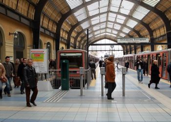 Πώς κινούνται λεωφορεία, μετρό, τρένα από σήμερα έως τα Θεοφάνια