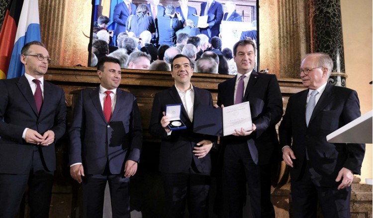 Τσίπρας και Ζάεφ βραβεύτηκαν για την προσφορά τους στην ειρήνη