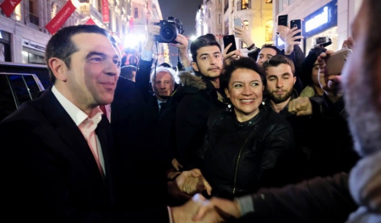 Τσίπρας σε τουρκικό κανάλι: Μοιάζουμε πολύ Έλληνες και Τούρκοι