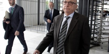 Την αθώωση Τσουκάτου προτείνει η εισαγγελέας στη δίκη της Siemens