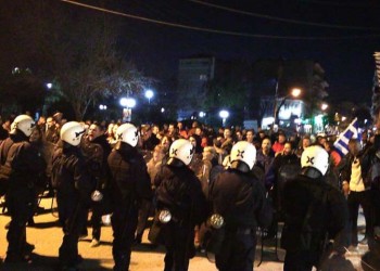 Τζανακόπουλος απέναντι σε διαδηλωτές στην Κατερίνη – «Η Μακεδονία είναι ελληνική, ρε»