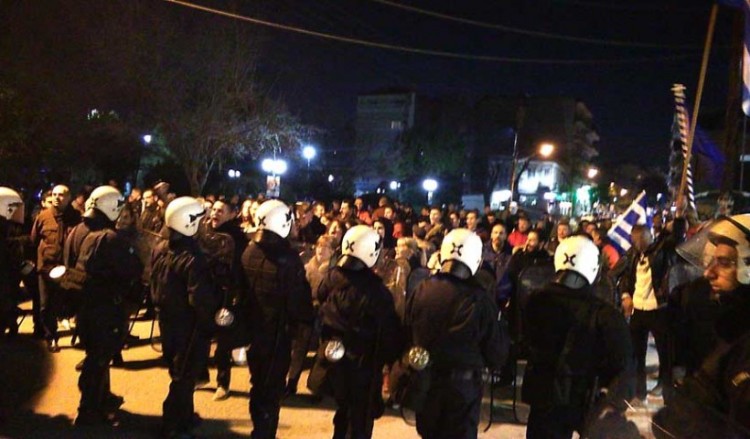 Τζανακόπουλος απέναντι σε διαδηλωτές στην Κατερίνη – «Η Μακεδονία είναι ελληνική, ρε»
