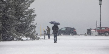 Κακοκαιρία «Ωκεανίς»: Με χιόνι ξύπνησε η Θεσσαλονίκη (βίντεο)