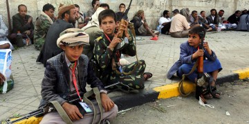 Η UNICEF κρούει τον κώδωνα του κινδύνου για τα παιδιά-στρατιώτες