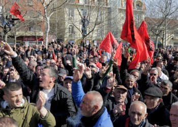 Αλβανία: Συμπλοκές ανάμεσα στην αστυνομία και οπαδούς της αντιπολίτευσης