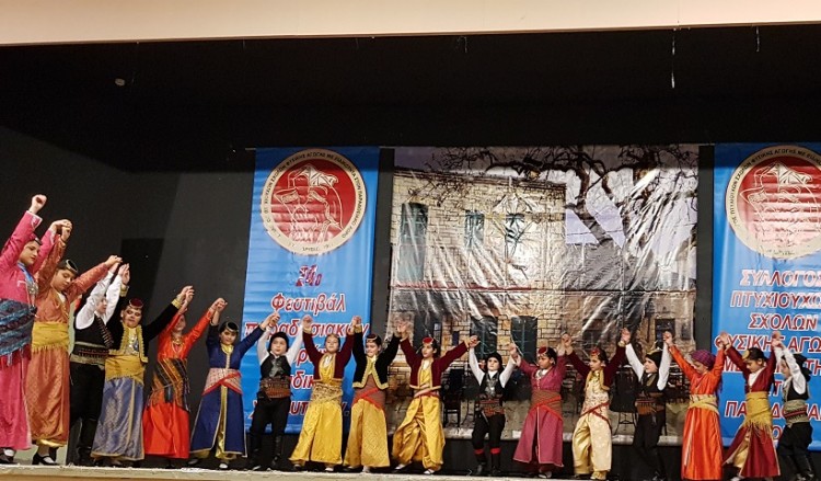 Έλαμψε το παιδικό χορευτικό τμήμα του Πολιτιστικού Συλλόγου Αυγής σε φεστιβάλ στον Εύοσμο (φωτο)