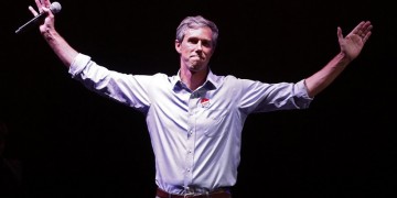 ΗΠΑ: Ο Μπέτο Ο’Ρουρκ υποψήφιος για το χρίσμα του Δημοκρατικού Κόμματος