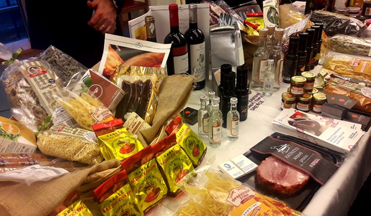 Ο καβουρμάς και η καριόκα μπήκαν στο Ευρωκοινοβούλιο