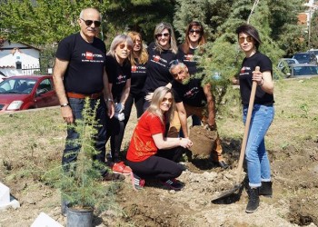 Δενδροφύτευση με συμβολισμούς στο Ωραιόκαστρο – Κάθε δένδρο και μια πόλη του Πόντου (φωτο)