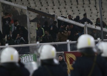 Ποδόσφαιρο-επεισόδια ΟΑΚΑ: Οκτώ συλλήψεις μετά τη διακοπή του ντέρμπι