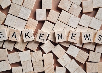 Ρωσία: Νομοσχέδιο προβλέπει τσουχτερά πρόστιμα σε όσους διαδίδουν ψεύτικες ειδήσεις