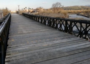 Τοποθετήθηκαν οι δύο γέφυρες του στρατού στα Χανιά (φωτο)