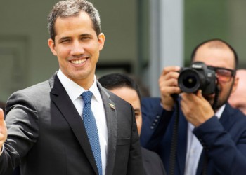 Βενεζουέλα: Ο Χουάν Γκουαϊδό επιστρέφει στη χώρα και καλεί σε διαδηλώσεις