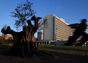 Κ. Βαρώτσος: Ο «Δρομέας» παραμένει στην Αθήνα, δεν θα μεταφερθεί στα Σκόπια