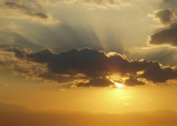 Μικρή βελτίωση του καιρού σήμερα – Παραμένουν οι ισχυροί άνεμοι στο Αιγαίο