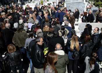 Πλήθος κόσμου αποχαιρέτησε τον Φαίδωνα Γεωργίτση (φωτο)