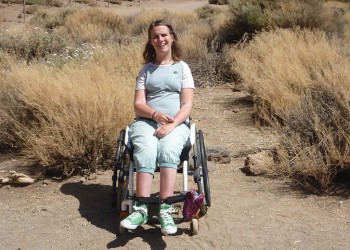 Ελλάδα: Παράδεισος διακοπών για νεαρή Γερμανίδα με κινητικά προβλήματα