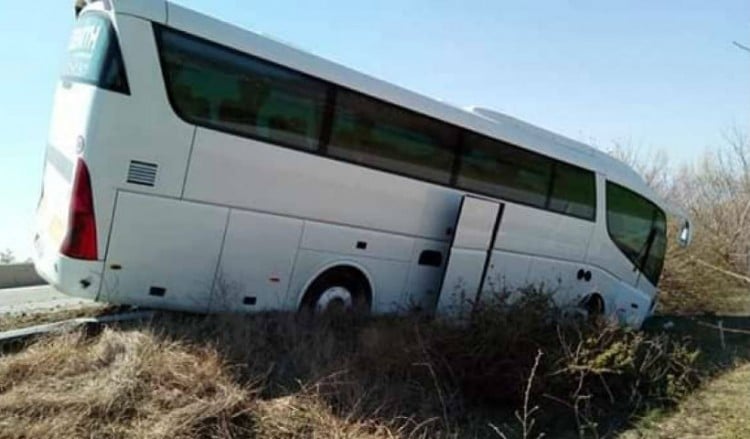 Κομοτηνή: Τροχαίο στην Εγνατία Οδό για τουριστικό λεωφορείο