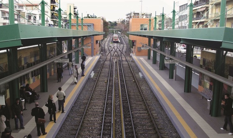 Επεισόδια στον σταθμό ηλεκτρικού στον Περισσό  4