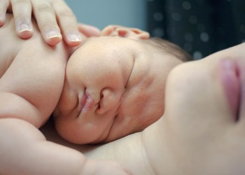 Εγκυμοσύνη, θηλασμός και εμμηνόπαυση – Πώς σχετίζονται