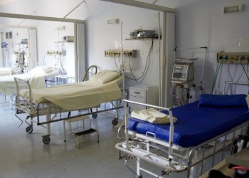 Ελπιδοφόρα τα πρώτα αποτελέσματα από χρήση κολχικίνης σε 60 Έλληνες ασθενείς με κορονοϊό 2