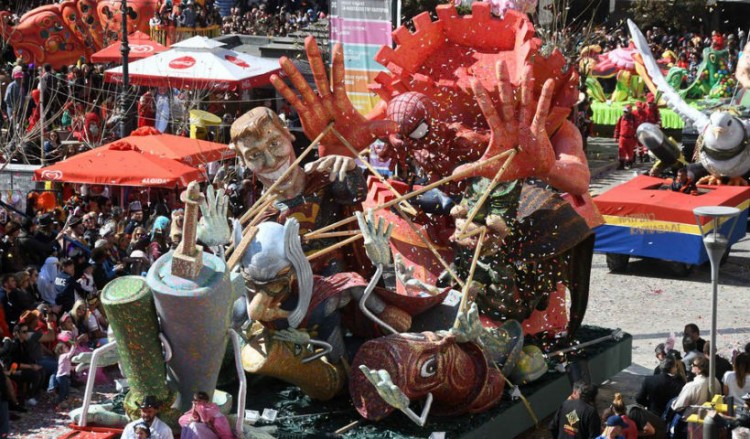 Απόκριες 2019: Με μια εντυπωσιακή τελετή λήξης ολοκληρώθηκε το καρναβάλι της Πάτρας