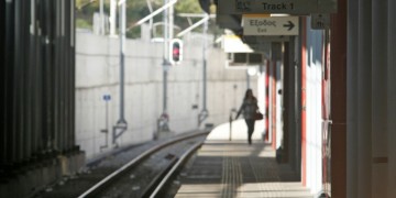 Δεν κυκλοφορούν σήμερα προαστιακός και τρένα 2