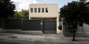 Αναρχικοί ανέλαβαν την ευθύνη για την επίθεση στο ρωσικό προξενείο στο Χαλάνδρι