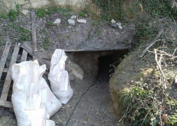 Σέρρες: Άνοιξαν σήραγγα κάτω από μοναστήρι αναζητώντας αρχαία