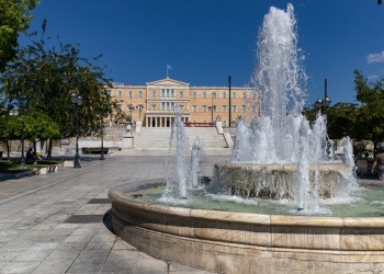 Με ζέστη και σκόνη σήμερα ο καιρός
