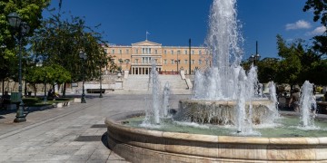 Με ζέστη και σκόνη σήμερα ο καιρός