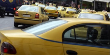 Σύντομα και δεύτερος επιβάτης στα ταξί