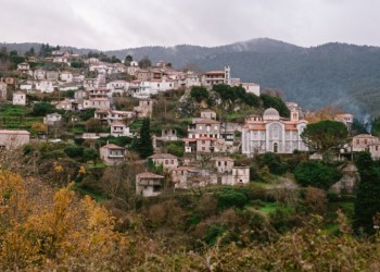 Πέντε νέοι επιστρέφουν για να ζωντανέψουν τη Βαμβακού, ένα χωριό 9 κατοίκων (φωτο, βίντεο)