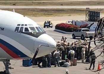 Βενεζουέλα: Ρωσικά αεροπλάνα της πολεμικής αεροπορίας προσγειώθηκαν με στρατιώτες