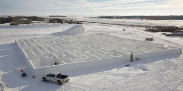 Καναδάς: Έφτιαξαν τον μεγαλύτερο λαβύρινθο από χιόνι του κόσμου (βίντεο)