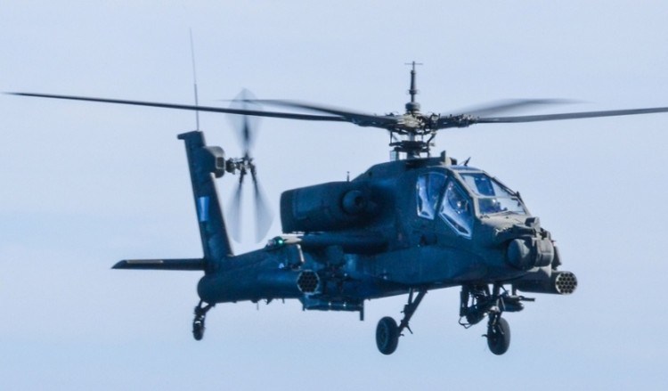 Αναγκαστική προσγείωση ελικοπτέρου AH-64A Απάτσι στα Φάρσαλα