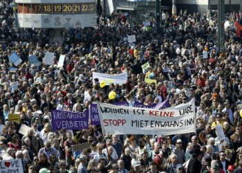 Γερμανία: Χιλιάδες διαδηλωτές στο Βερολίνο διαμαρτύρονται για την «τρέλα των ενοικίων»