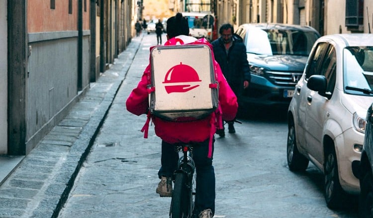 Νέα ευρωπαϊκή οδηγία για τους εργαζόμενους στις ευέλικτες μορφές απασχόλησης