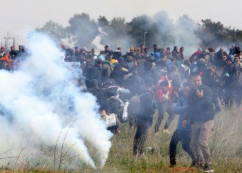 Διαβατά: Νέα επεισόδια ανάμεσα σε πρόσφυγες και ΜΑΤ