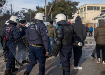 Αιματηρό επεισόδιο μεταξύ μεταναστών στη δομή στα Διαβατά