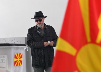Σε εξέλιξη η ψηφοφορία για τις προεδρικές εκλογές στα Σκόπια