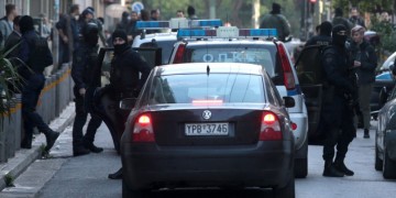 Επτά συλλήψεις και δύο προσαγωγές στα Εξάρχεια 2