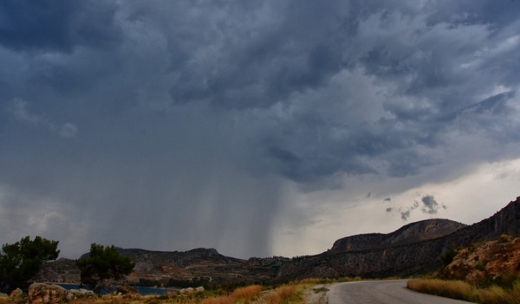 Έκτακτο δελτίο επιδείνωσης καιρού: Βροχές, καταιγίδες και χαλαζοπτώσεις