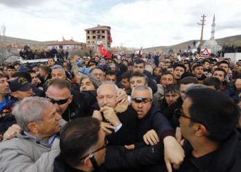 Τουρκία: Ο αρχηγός της αντιπολίτευσης δέχθηκε επίθεση από πλήθος στην Άγκυρα