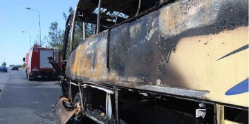 Φωτιά σε υπεραστικό λεωφορείο στην Κατερίνη