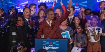 Αφροαμερικανίδα και ομοφυλόφιλη η νέα δήμαρχος του Σικάγο, Λόρι Λάιτφουτ